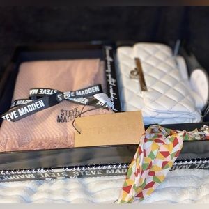 Steve Madden Blush Mult Wallet and Scarf Set